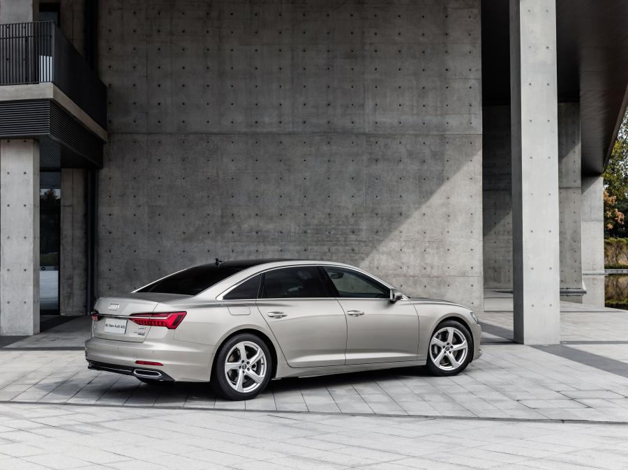  Audi A6L 55 TFSI Quattro (C8) 2019 года  (CN) (фото 23 из 41)